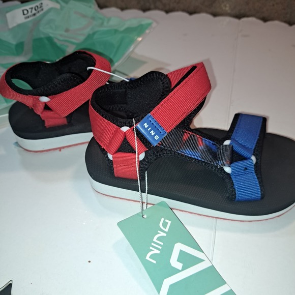 NEW Kids Sandals - Non Slip Size 12.5 NING Brand - Picture 1 of 5